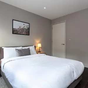  Apartment In United Kingdom